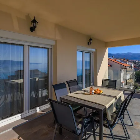 Apartmani Tijana Novi Vinodolski Exterior photo