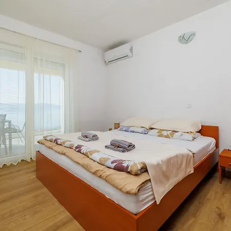 Apartmani Tijana Novi Vinodolski Exterior photo