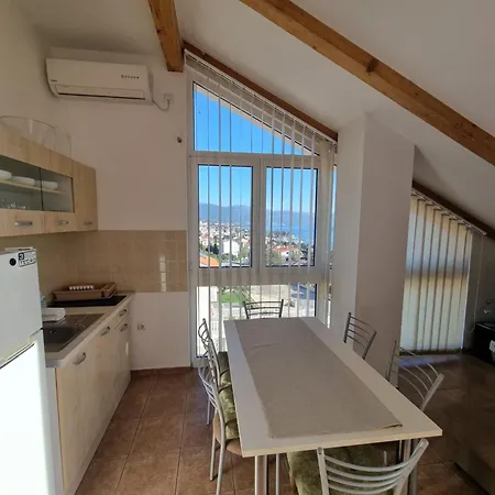 Apartmani Tijana Novi Vinodolski Exterior photo